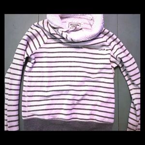 Abercrombie sweater size small